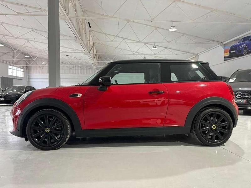 Käytetty Mini Cooper SE 135 kW (184 HP) 2021 Punainen Viistoperä