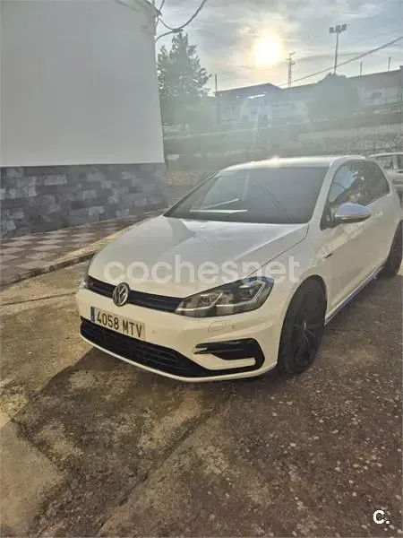 Usado VW Golf VII R 310 CV (228 kW) 2017 Blanco Berlina