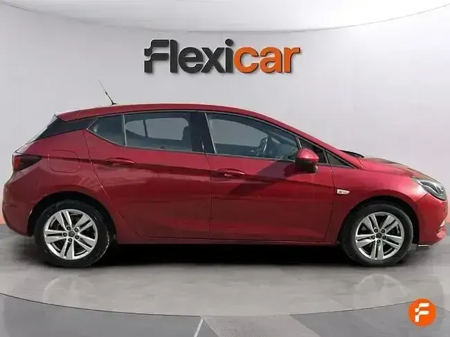 Usado Opel Astra Business Elegance 130 CV (95 kW) 2020 Rojo