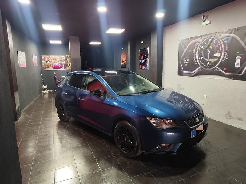 Usado Seat Leon 150 HP (110 kW) 2020 Azul Sedan