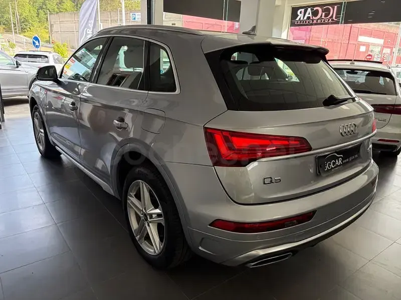 Usado Audi Q5 S-Line 299 CV (219 kW) 2022 Gris / plata SUV