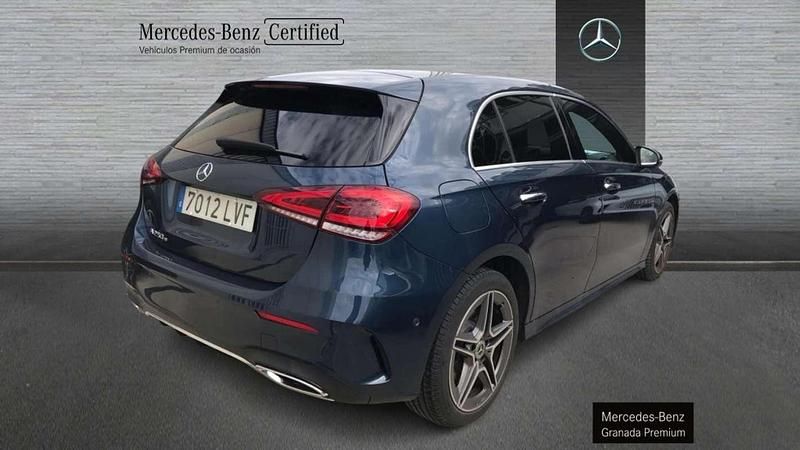 Usado Mercedes A250 AMG line 160 CV (117 kW) 2021 Azul Berlina