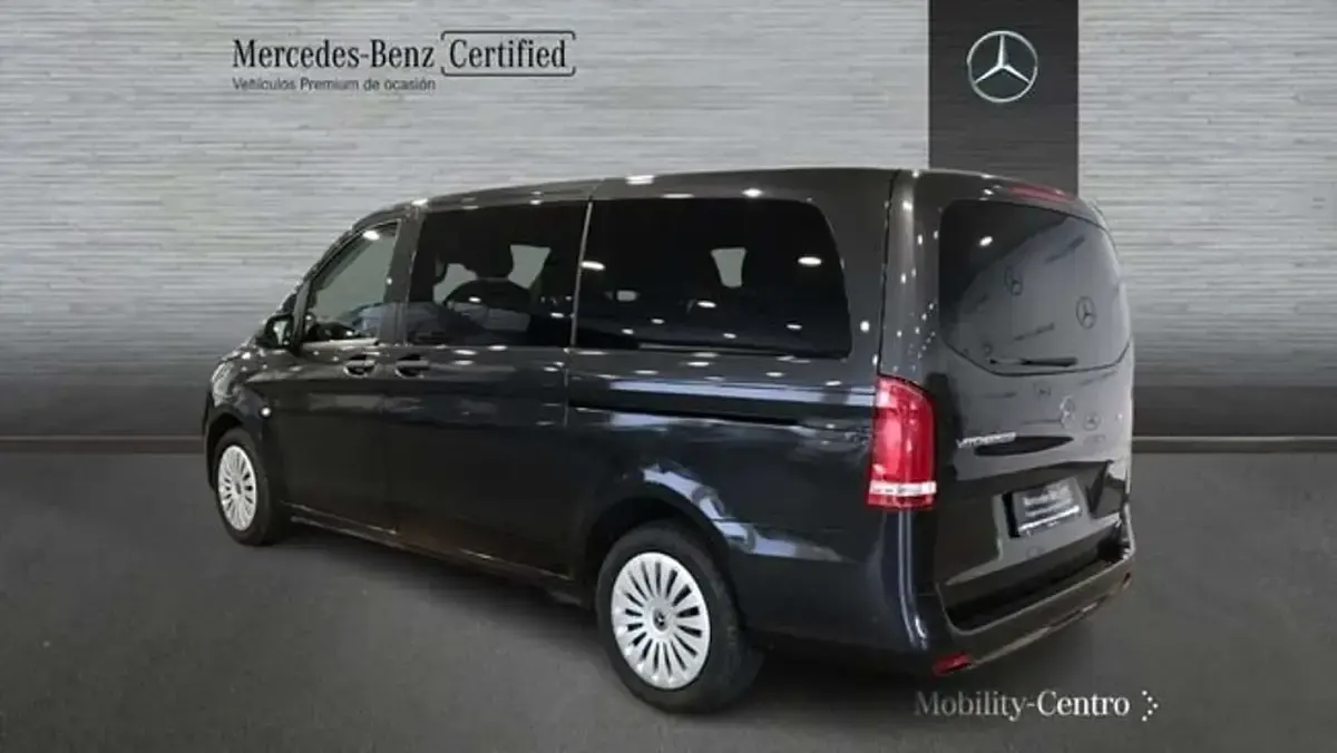 Usado Mercedes Vito 2023 Gris Van