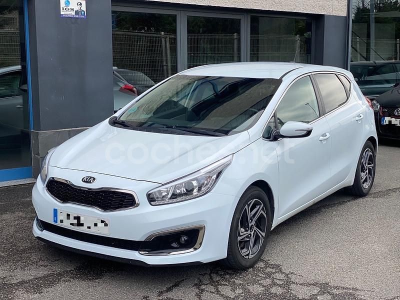 Blanco Usado 2016 Kia Ceed GT Berlina | 10.500 € (Un poco caro) - Imagen 1/4