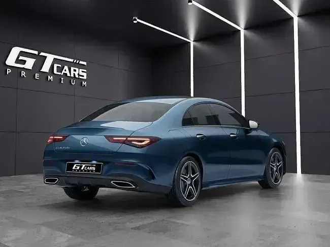 Usado Mercedes CLA250e AMG 218 CV (160 kW) 2021 Azul Berlina