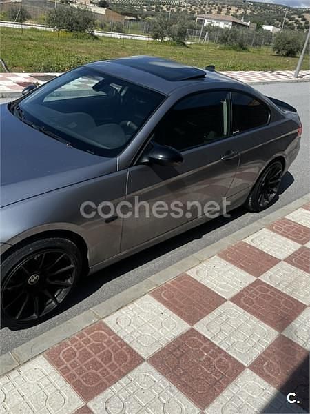 Usado BMW 320 Sport Line 170 CV (125 kW) 2008 Gris / plata Coupe
