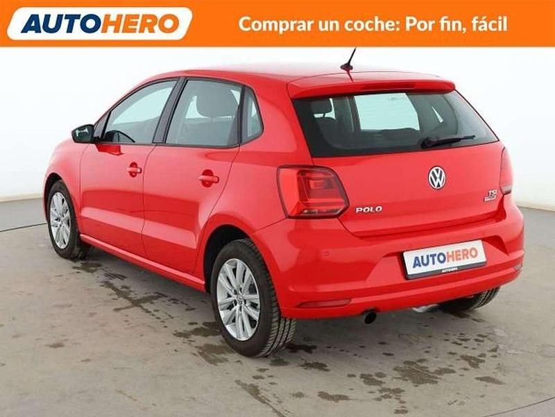 Usado VW Polo Advance 90 CV (66 kW) 2015 Rojo Utilitario