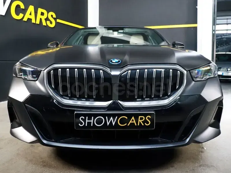 Usado BMW 530e 299 CV (219 kW) 2025 Gris / plata Berlina
