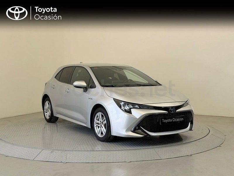 Usado Toyota Corolla Active 122 CV (89 kW) 2021 Gris / plata Berlina