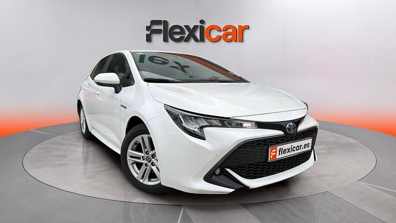 Usado Toyota Corolla Active 122 CV (89 kW) 2020 Blanco Berlina