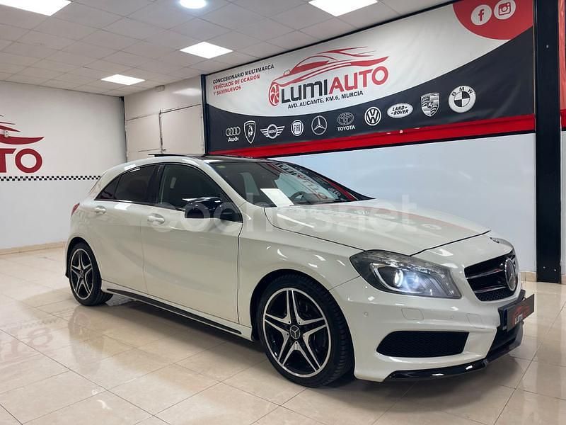 Usado Mercedes A220 AMG line 170 CV (125 kW) 2014 Blanco Berlina