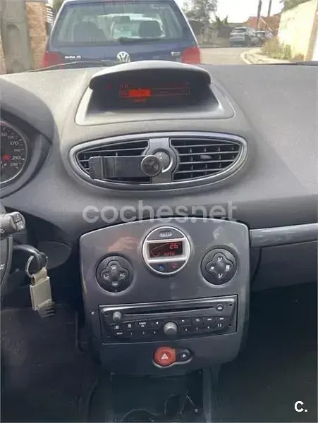 Usado Renault Clio Exception 105 CV (77 kW) 2010 Gris / plata Familiar