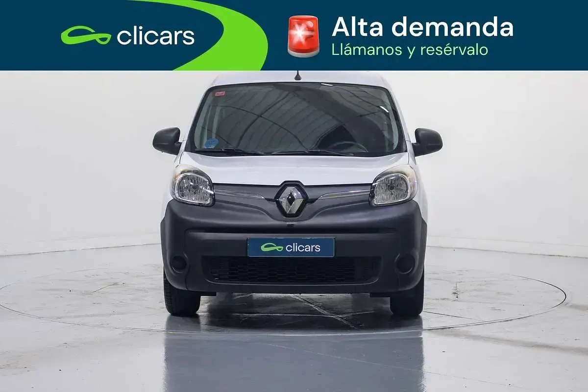 Usado Renault Kangoo 44 kW (60 CV) 2021 Blanco Monovolumen