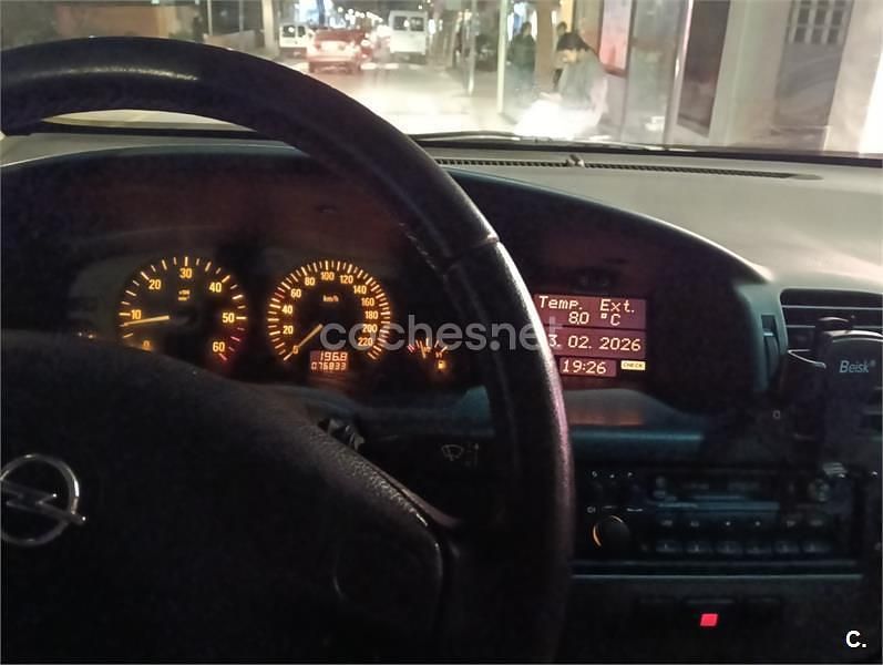 Negro Usado 2005 Opel Zafira Club Monovolumen | 3500 € (Buen precio) - Imagen 1/4