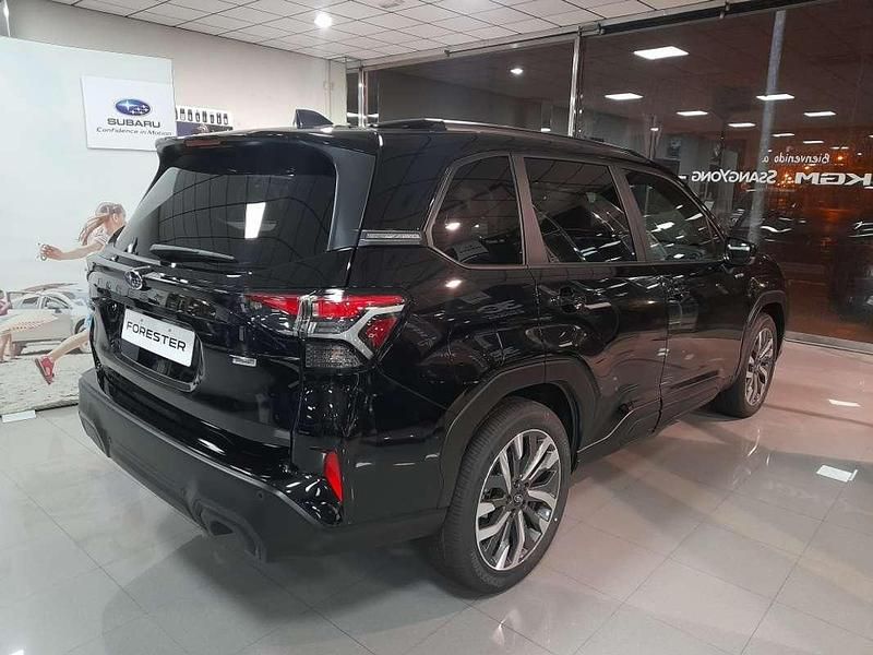 Nuevo Subaru Forester 136 CV (100 kW) 2025 Negro SUV