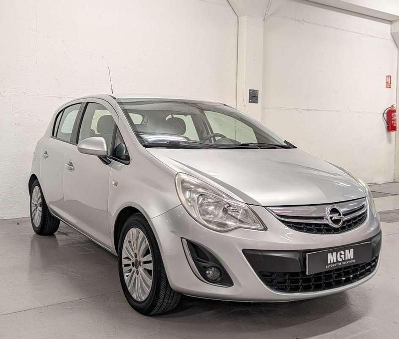 Usado Opel Corsa Selective 86 CV (63 kW) 2013 Gris Utilitario
