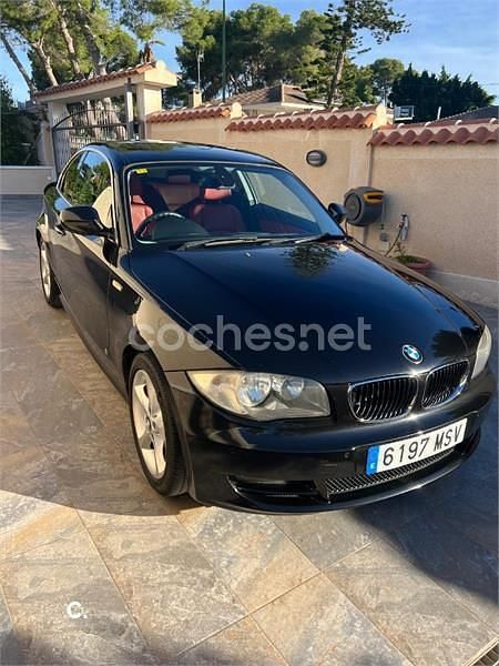 Negro Usado 2009 BMW 118 Coupé Sport Line Coupe | 6495 € - Imagen 1/4