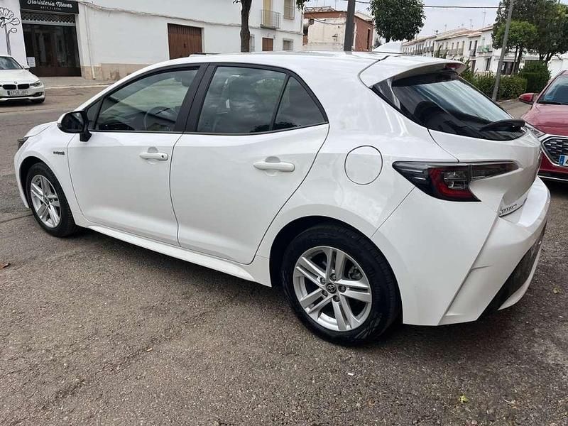 Usado Toyota Corolla Active 122 CV (89 kW) 2021 Blanco Utilitario