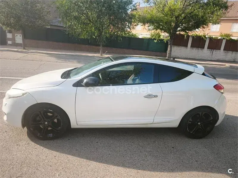 Usado Renault Mégane III Dynamique 180 CV (132 kW) 2010 Blanco Berlina