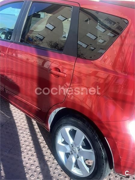 Usado Nissan Note Acenta 86 CV (63 kW) 2008 Rojo Utilitario
