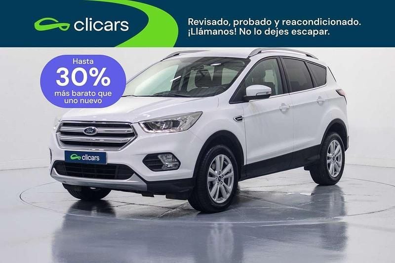 Usado Ford Kuga Trend 120 CV (88 kW) 2019 Blanco SUV