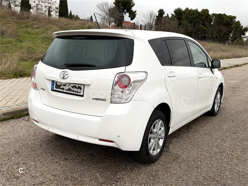 Usado Toyota Verso Active 126 CV (92 kW) 2012 Blanco Monovolumen