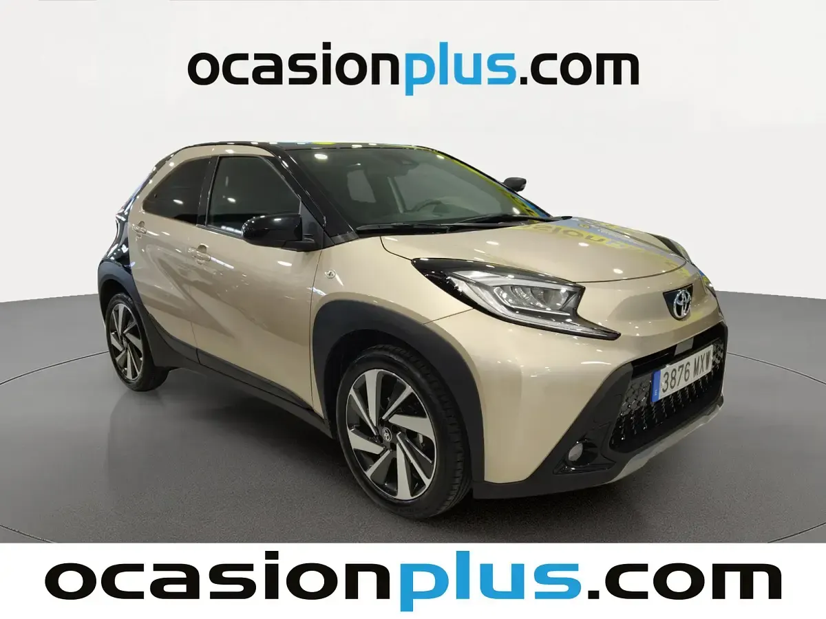 Usado Toyota Aygo X 72 CV (52 kW) 2025 Beige SUV