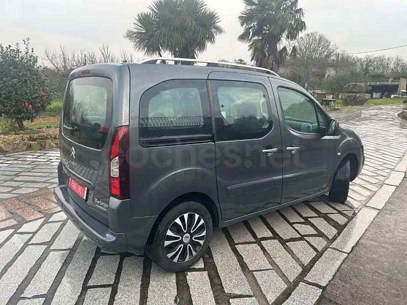 Usado Citroën Berlingo XTR 100 CV (73 kW) 2015 Negro Monovolumen
