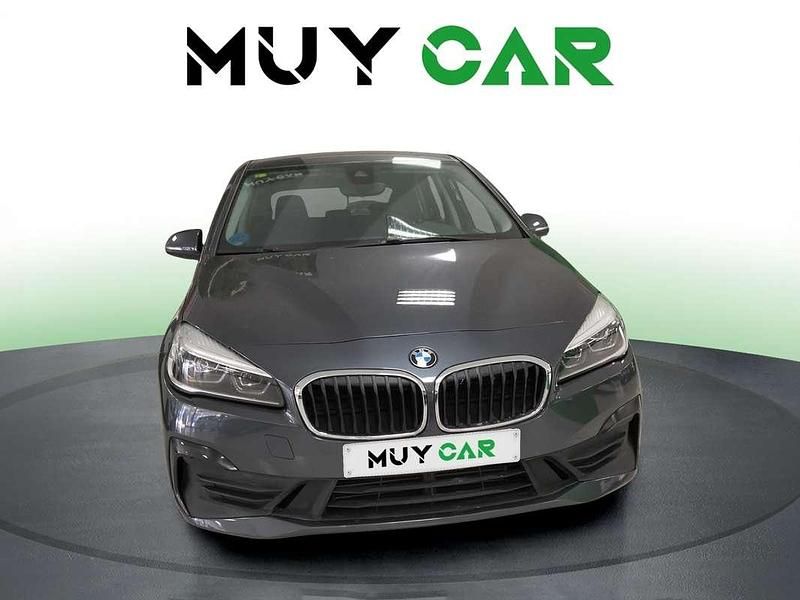 Usado BMW 225 Active Tourer iPerformance 224 CV (164 kW) 2020 Gris Monovolumen