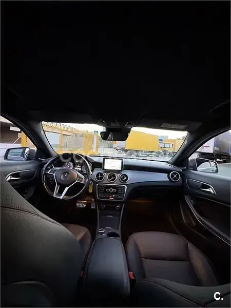 Usado Mercedes GLA250 211 CV (155 kW) 2019 Gris / plata SUV