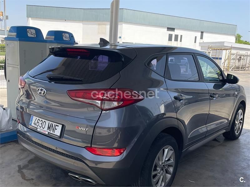 Usado Hyundai Tucson 136 CV (100 kW) 2015 Gris / plata SUV