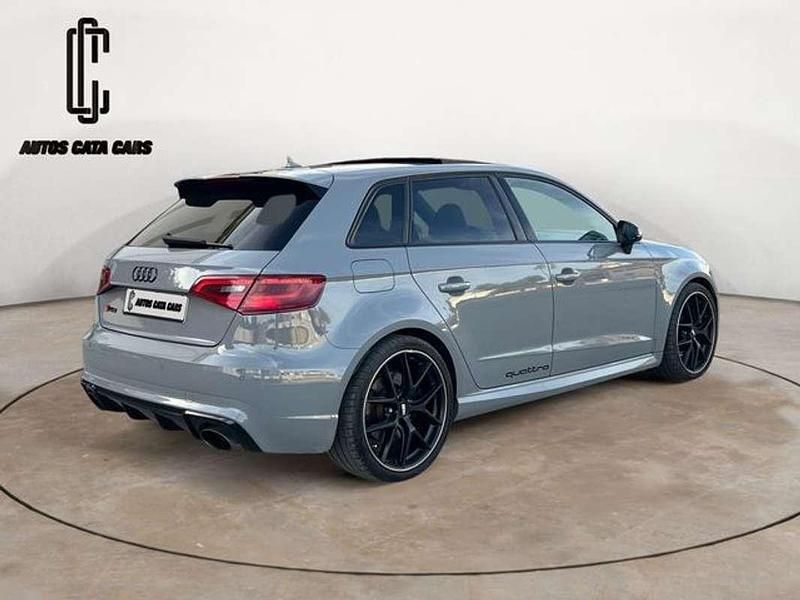 Usado Audi RS3 Sportback 367 CV (269 kW) 2016 Gris Utilitario