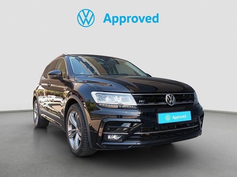 Negro Usado 2020 VW Tiguan Advance SUV | 28.900 € (Un poco caro) - Imagen 1/4