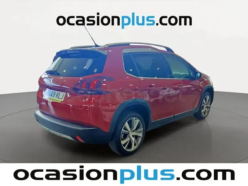 Usado Peugeot 2008 Allure 110 CV (80 kW) 2018 Rojo SUV