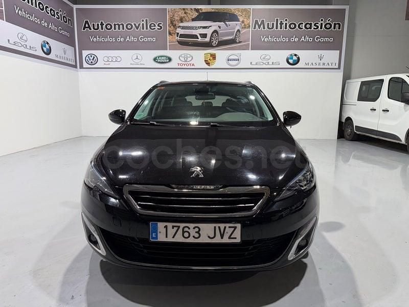 Usado Peugeot 308 SW Allure 130 CV (95 kW) 2017 Negro Familiar