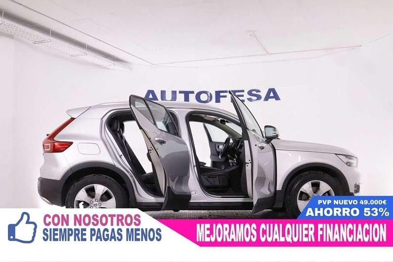 Usado Volvo XC40 Momentum 190 CV (139 kW) 2018 Gris SUV