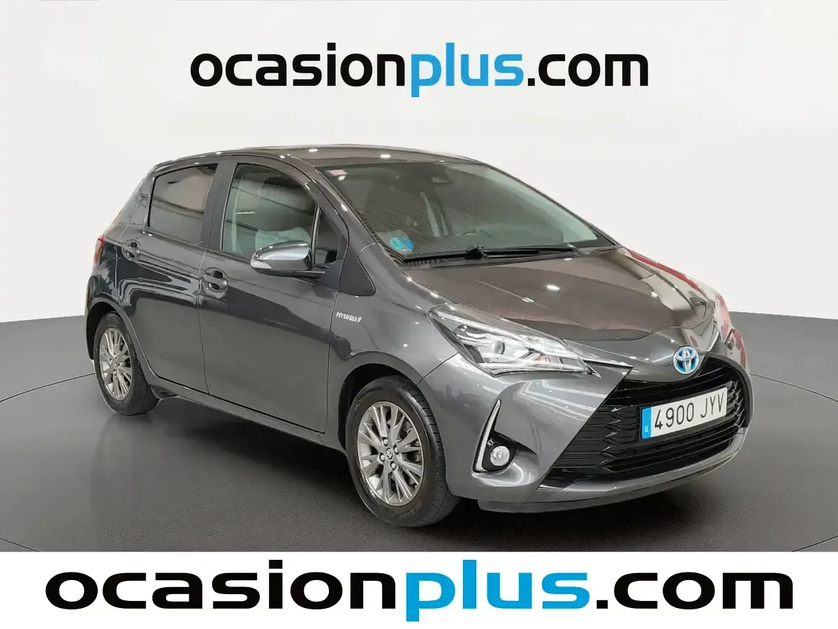 Usado Toyota Yaris Hybrid Active 100 CV (73 kW) 2017 Gris