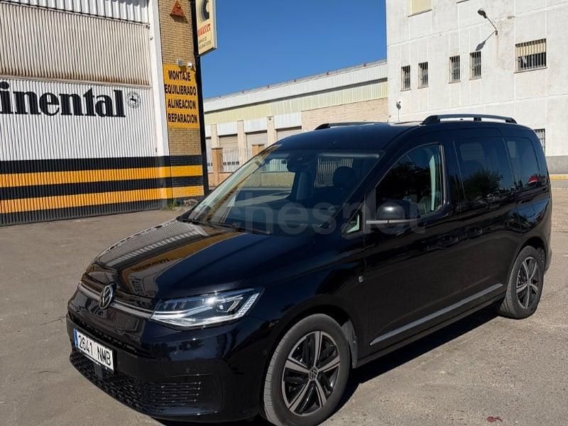 Usado VW Caddy Life 122 CV (89 kW) 2022 Negro Monovolumen