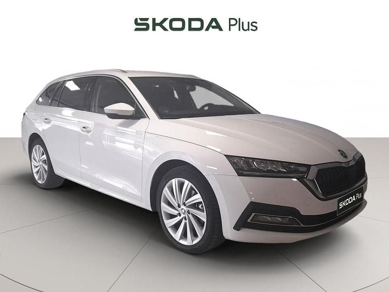 Blanco Usado 2024 Skoda Octavia Style Familiar | 31.490 € (Un poco caro) - Imagen 1/4