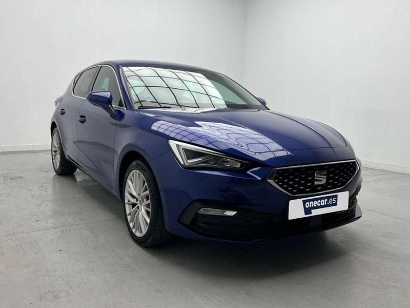 Usado Seat Leon XCELLENCE 150 CV (110 kW) 2021 Azul Berlina