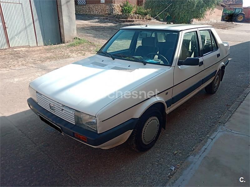 Usado Seat Malaga 63 CV (46 kW) 1989 Blanco Berlina