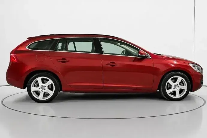 Usado Volvo V60 Momentum 163 CV (119 kW) 2010 Familiar