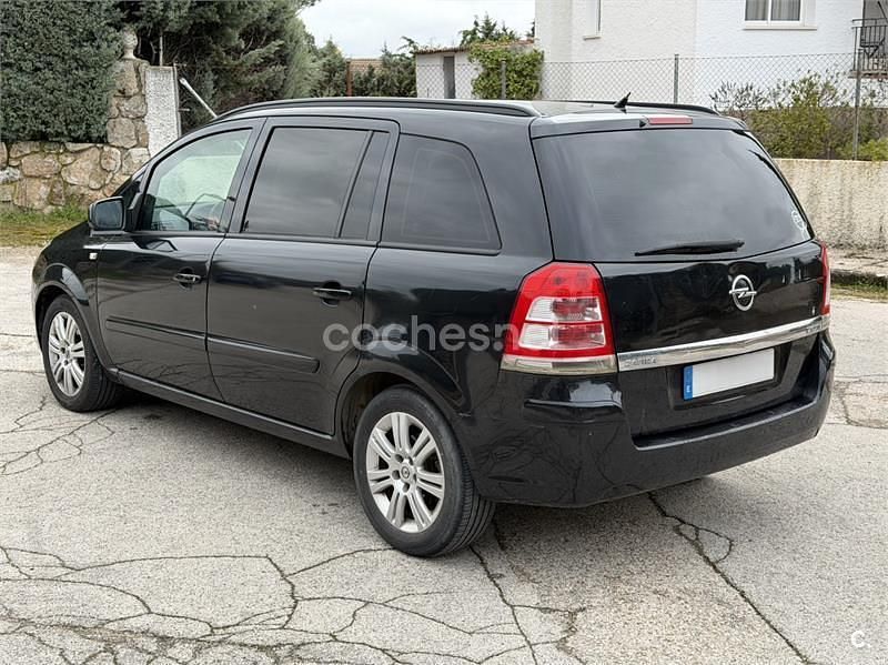 Usado Opel Zafira Cosmo 125 CV (91 kW) 2012 Negro Monovolumen