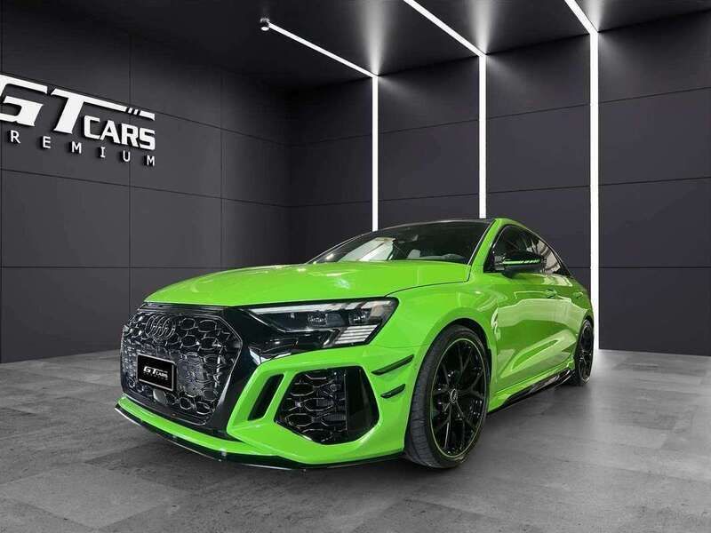 Verde Usado 2022 Audi RS3 Premium Utilitario | 59.900 € (Precio justo) - Imagen 1/4
