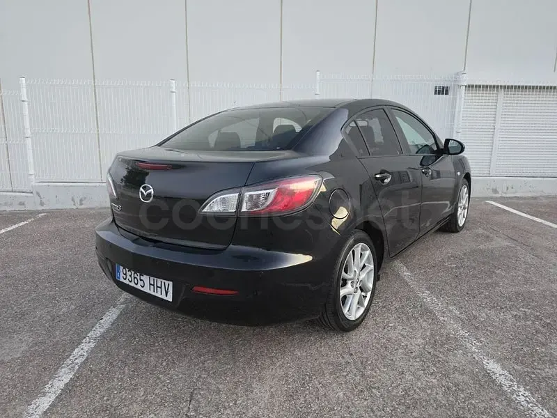 Usado Mazda 3 Style 115 CV (84 kW) 2012 Negro Berlina
