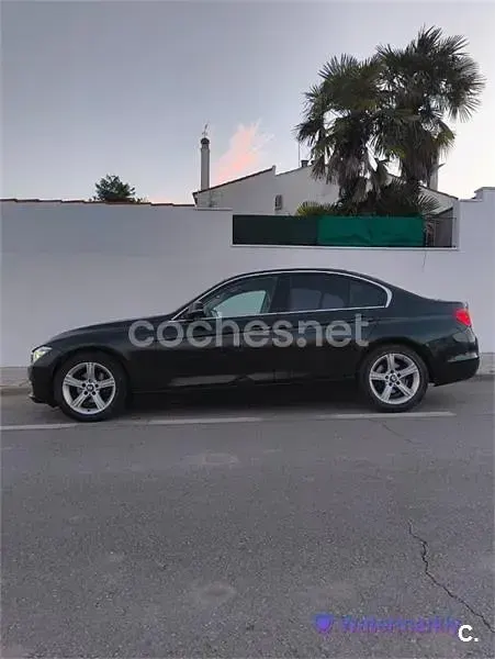 Käytetty BMW 318 Gran Turismo 143 HP (105 kW) 2015 Musta Sedan