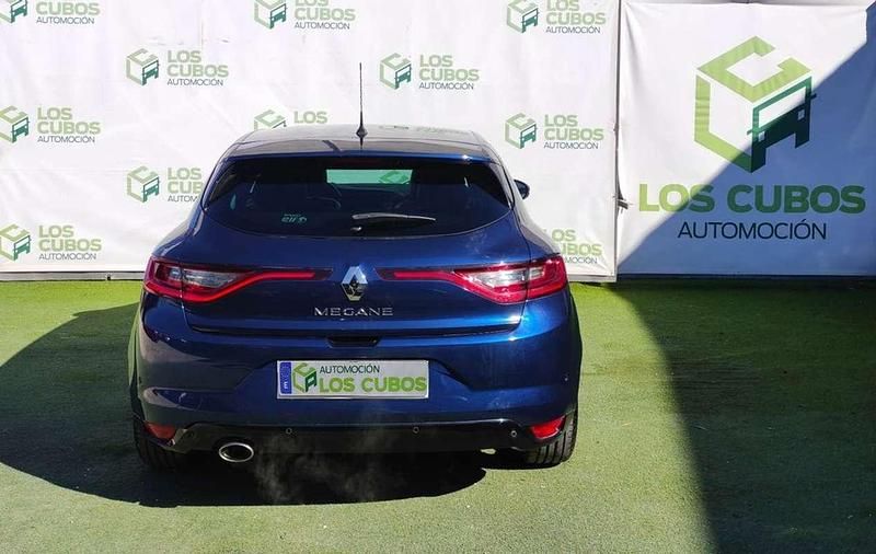 Usado Renault Mégane IV Intens 129 CV (94 kW) 2016 Azul Berlina