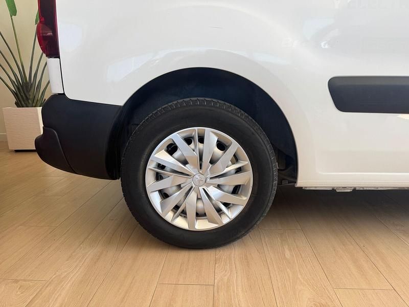 Usado Peugeot Partner Premium 100 CV (73 kW) 2018 Blanco Monovolumen