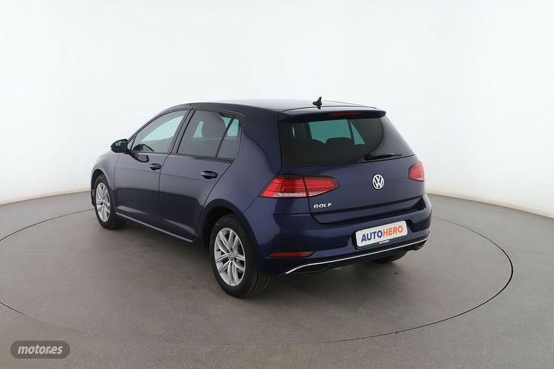 Usado VW Golf VII Advance 115 CV (84 kW) 2019 Azul Berlina