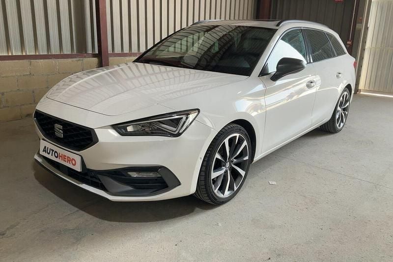 Blanco Usado 2021 Seat Leon FR Familiar | 18.899 € (Precio justo) - Imagen 1/3